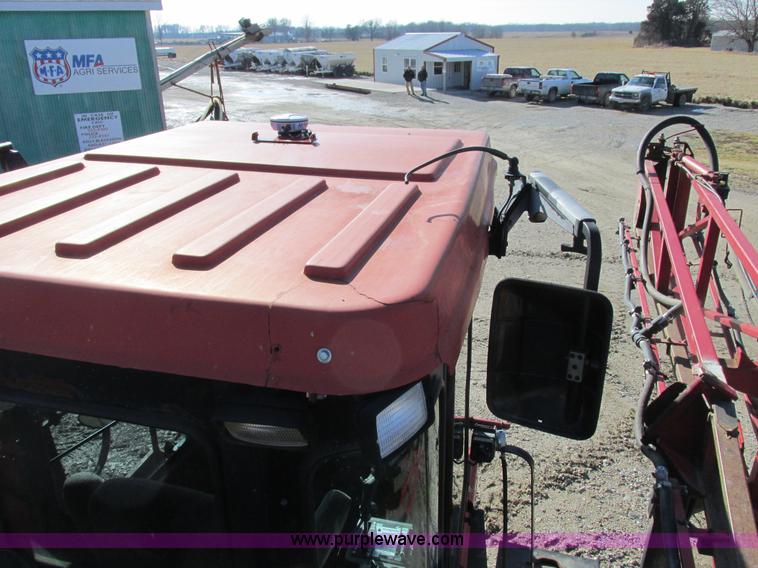 image for item I8752 2000 Case IH SPX3185 self-propelled sprayer