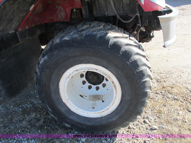 image for item I8753 2006 International 7400 fertilizer truck