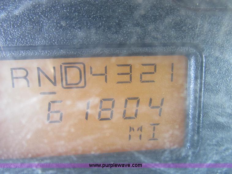 image for item I8753 2006 International 7400 fertilizer truck