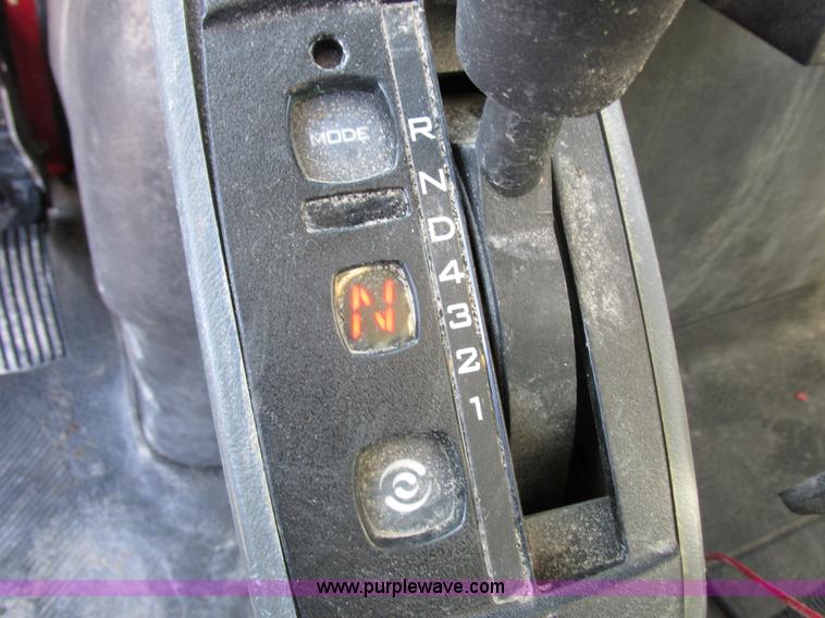 image for item I8753 2006 International 7400 fertilizer truck