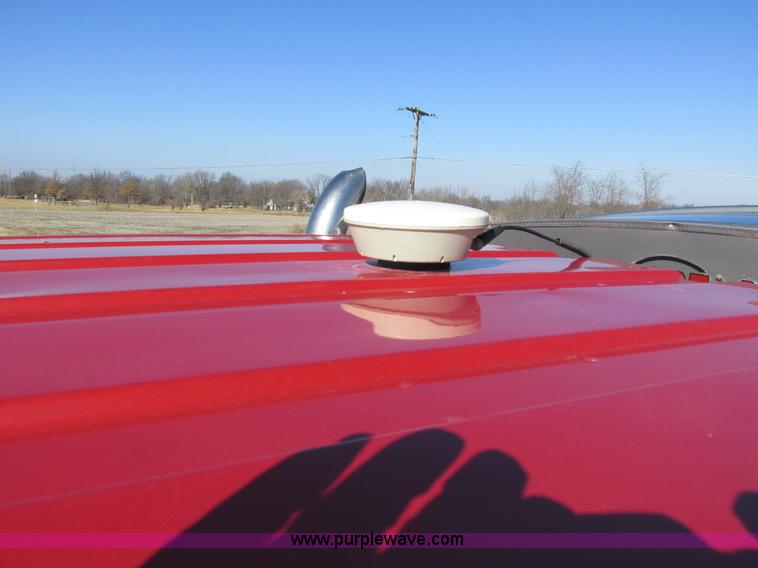 image for item I8753 2006 International 7400 fertilizer truck