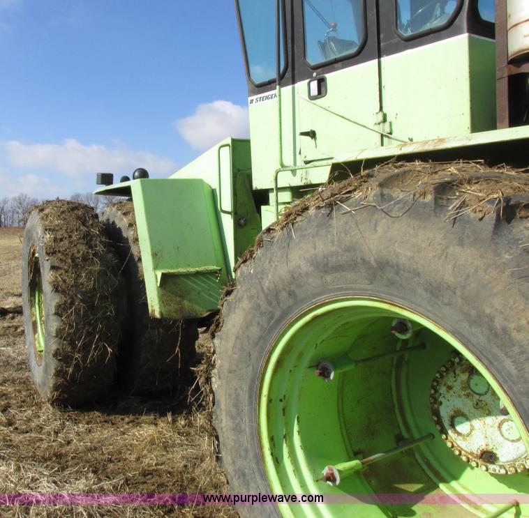 image for item I8789 1980 Steiger Panther III PTA325 4WD tractor