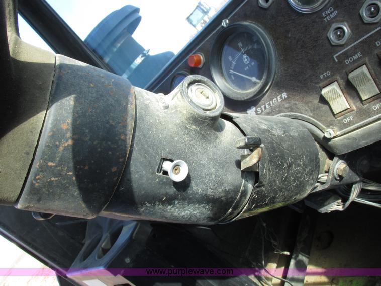 image for item I8789 1980 Steiger Panther III PTA325 4WD tractor