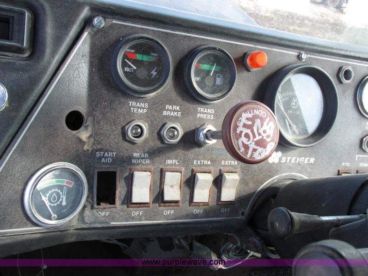 image for item I8789 1980 Steiger Panther III PTA325 4WD tractor