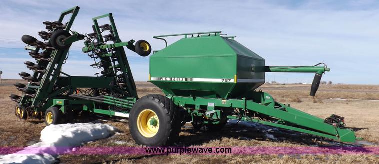 image for item K3127 John Deere air seeder drill and cart