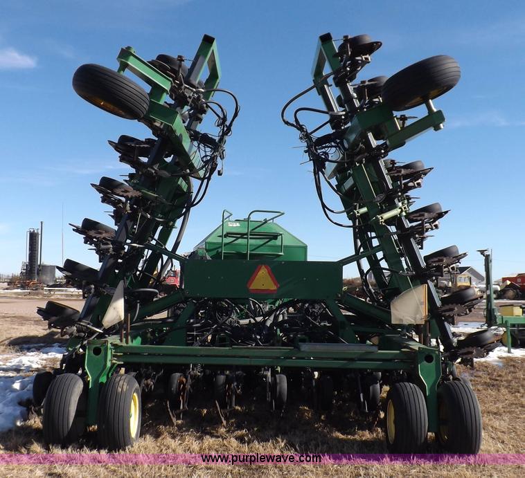 image for item K3127 John Deere air seeder drill and cart