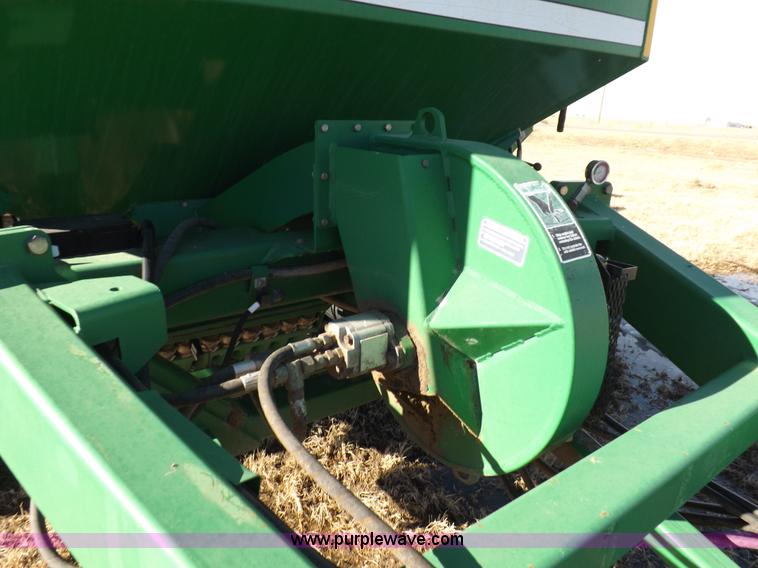 image for item K3127 John Deere air seeder drill and cart