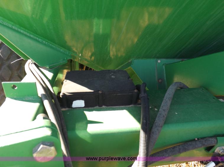 image for item K3127 John Deere air seeder drill and cart