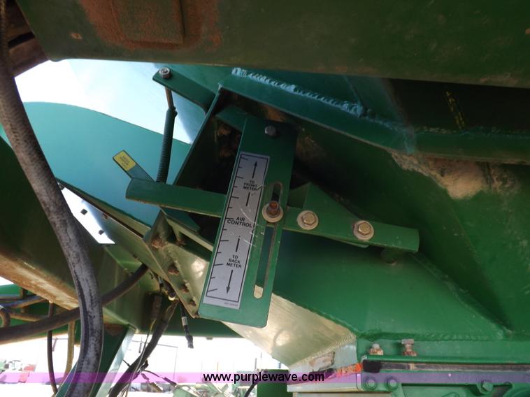image for item K3127 John Deere air seeder drill and cart