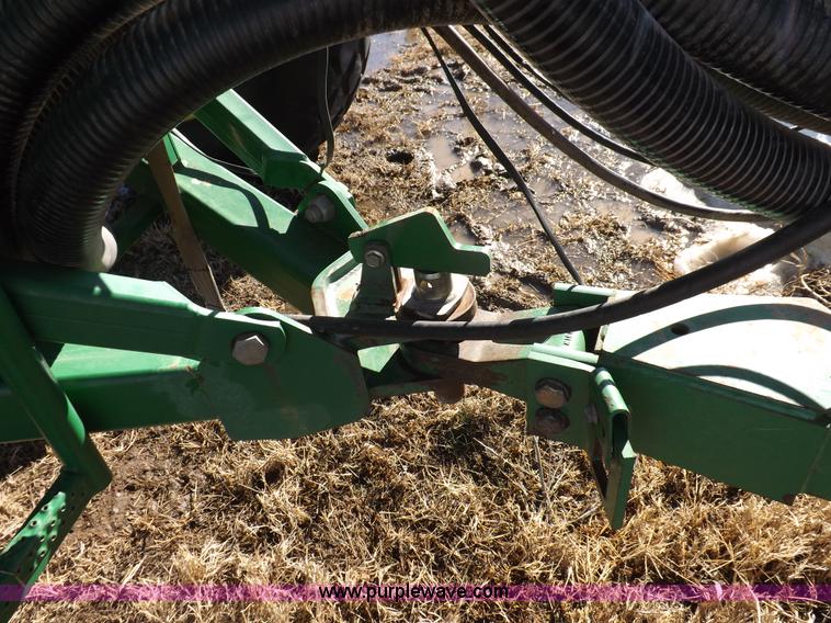 image for item K3127 John Deere air seeder drill and cart