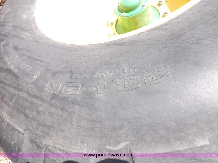 image for item K3127 John Deere air seeder drill and cart