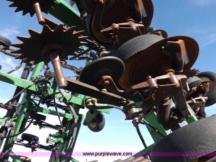 image for item K3127 John Deere air seeder drill and cart