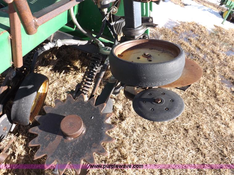 image for item K3127 John Deere air seeder drill and cart