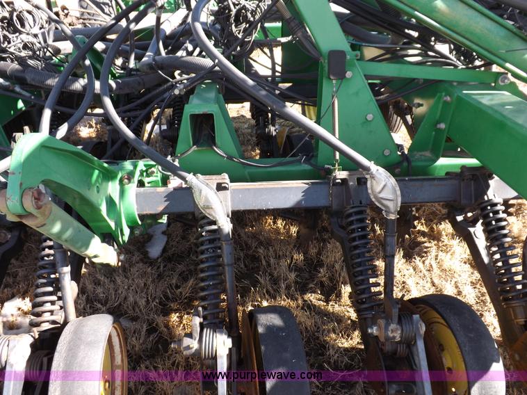 image for item K3127 John Deere air seeder drill and cart