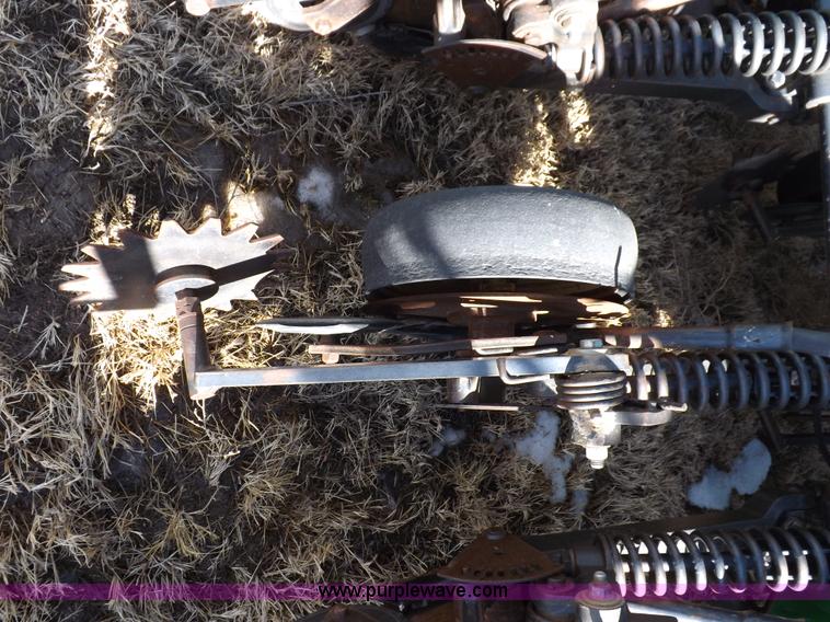 image for item K3127 John Deere air seeder drill and cart