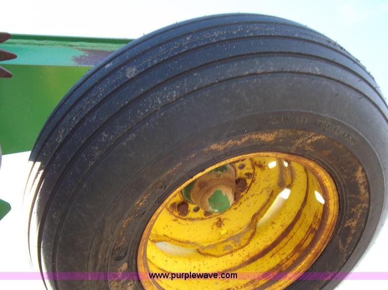 image for item K3127 John Deere air seeder drill and cart