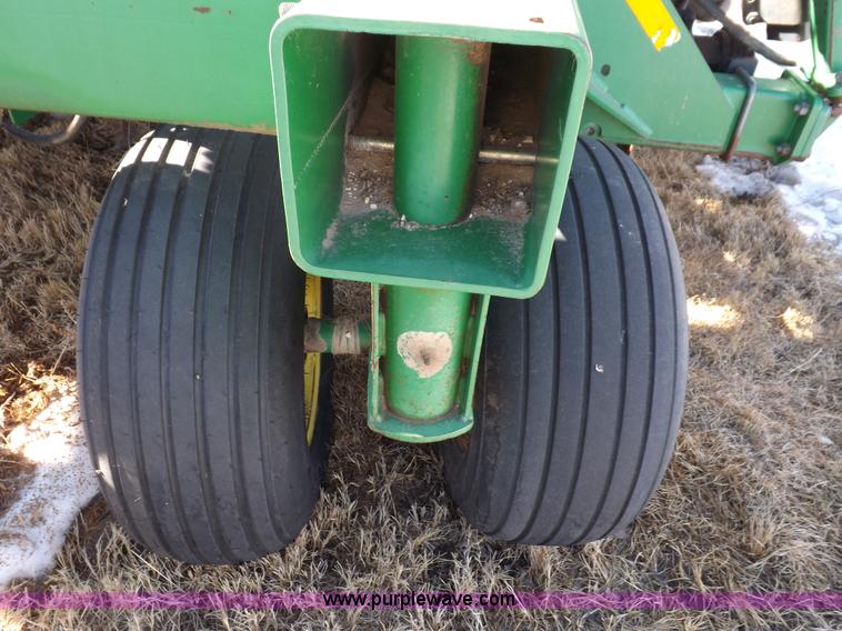 image for item K3127 John Deere air seeder drill and cart