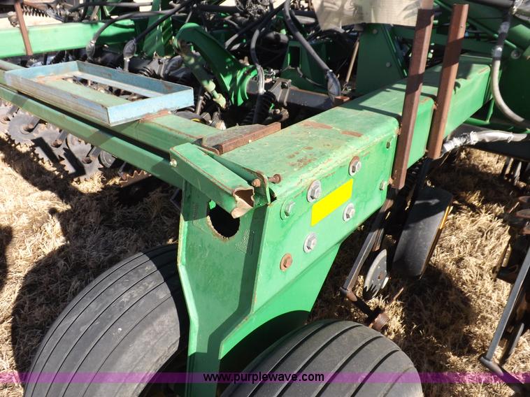 image for item K3127 John Deere air seeder drill and cart