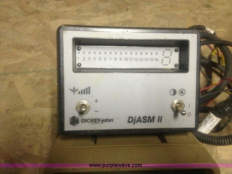 image for item K3127 John Deere air seeder drill and cart