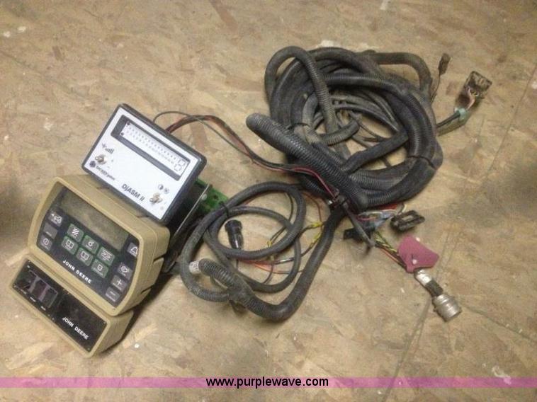 image for item K3127 John Deere air seeder drill and cart