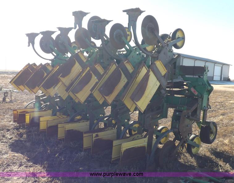 image for item K3135 John Deere 885 cultivator