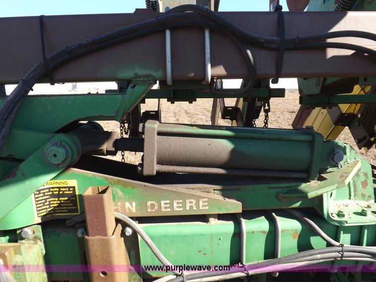 image for item K3135 John Deere 885 cultivator