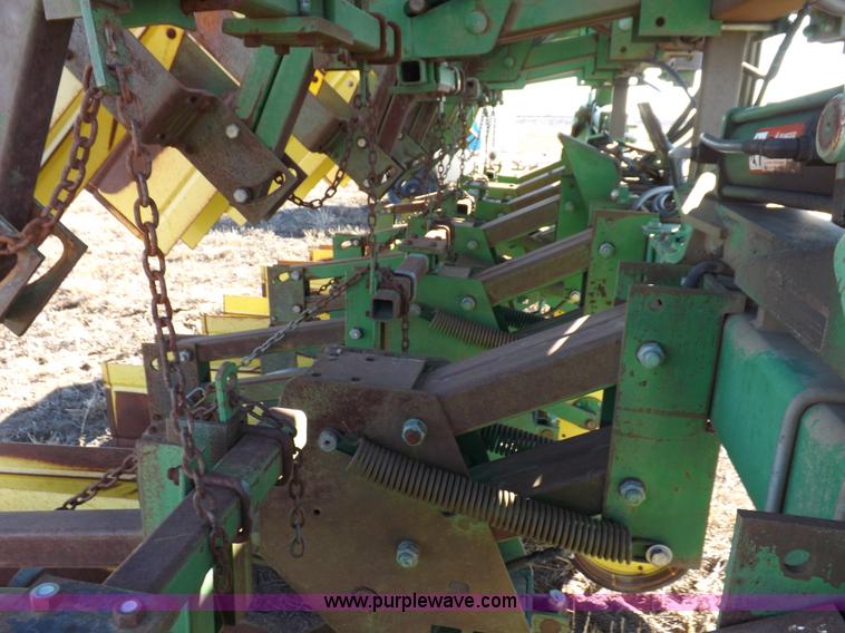 image for item K3135 John Deere 885 cultivator