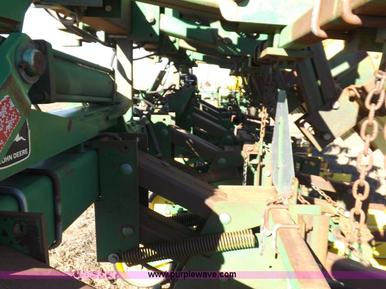 image for item K3135 John Deere 885 cultivator