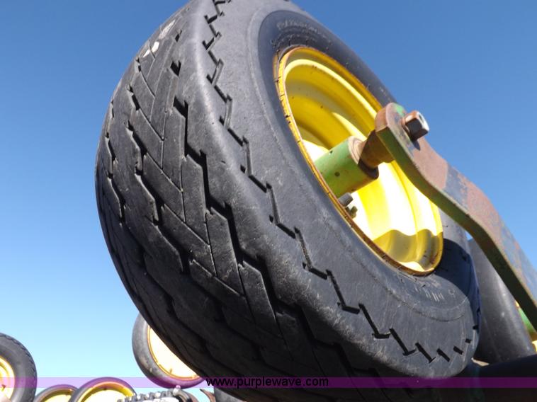 image for item K3135 John Deere 885 cultivator