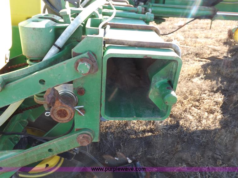 image for item K3136 John Deere 7200 Conservation planter