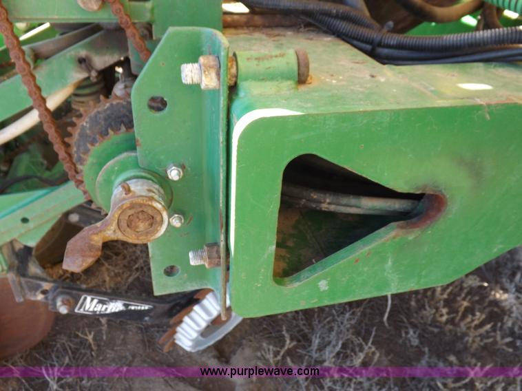 image for item K3136 John Deere 7200 Conservation planter