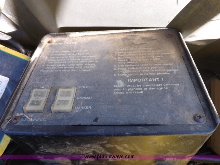 image for item K3136 John Deere 7200 Conservation planter