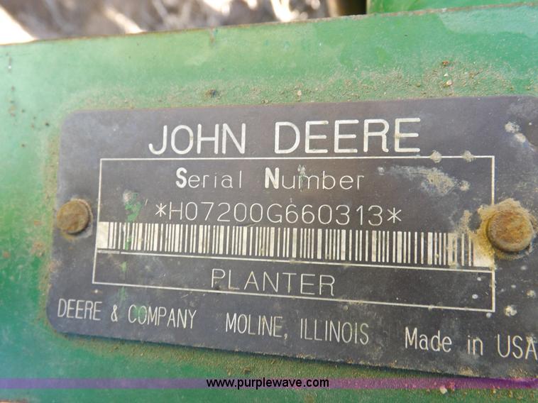 image for item K3136 John Deere 7200 Conservation planter