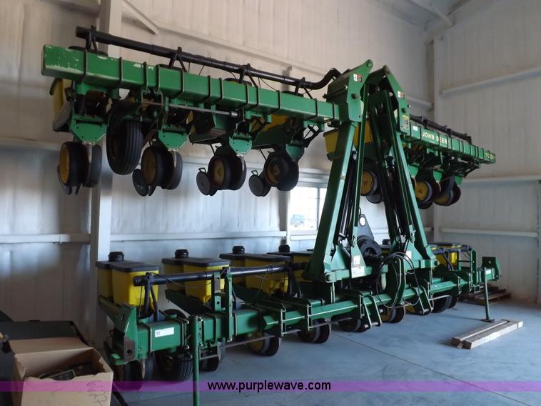 image for item K3138 John Deere 7300 Max Emerge 2 Vacumeter planter
