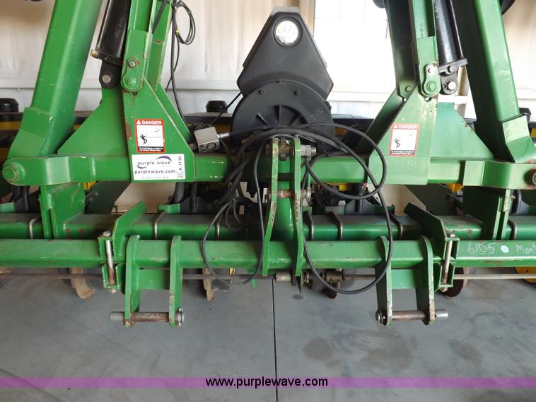 image for item K3138 John Deere 7300 Max Emerge 2 Vacumeter planter