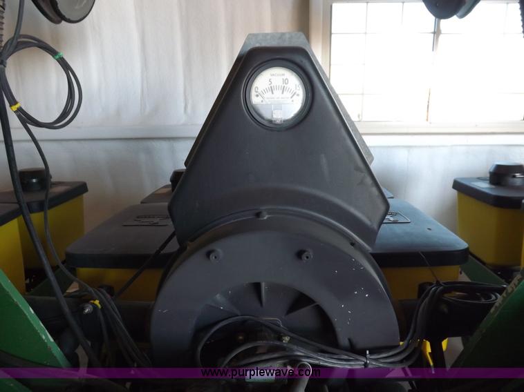 image for item K3138 John Deere 7300 Max Emerge 2 Vacumeter planter
