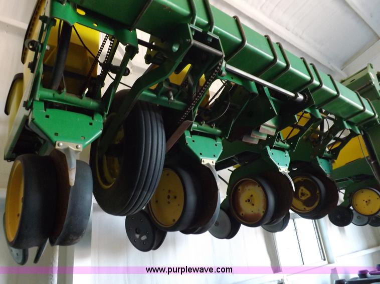 image for item K3138 John Deere 7300 Max Emerge 2 Vacumeter planter
