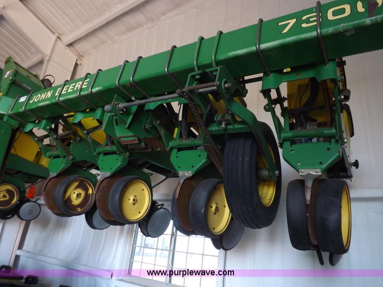 image for item K3138 John Deere 7300 Max Emerge 2 Vacumeter planter
