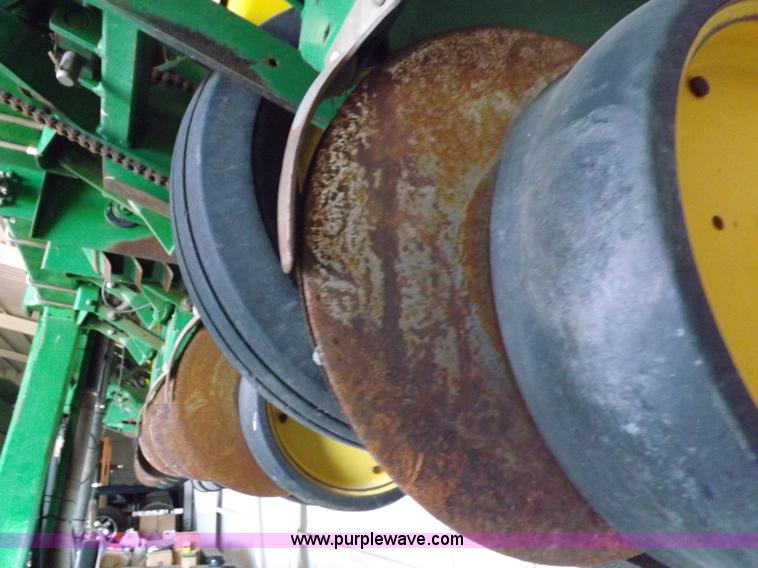 image for item K3138 John Deere 7300 Max Emerge 2 Vacumeter planter