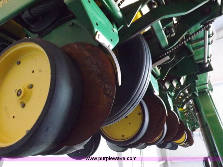 image for item K3138 John Deere 7300 Max Emerge 2 Vacumeter planter