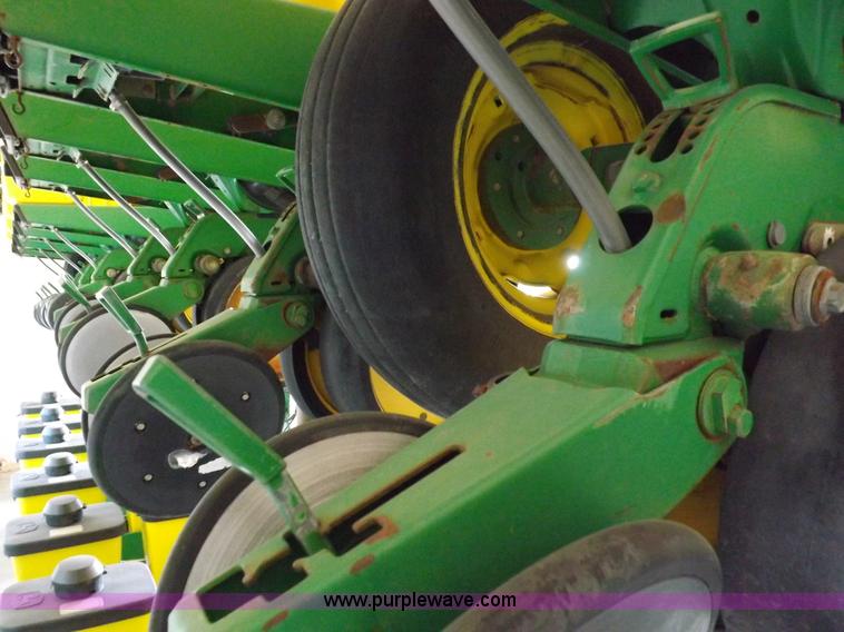image for item K3138 John Deere 7300 Max Emerge 2 Vacumeter planter