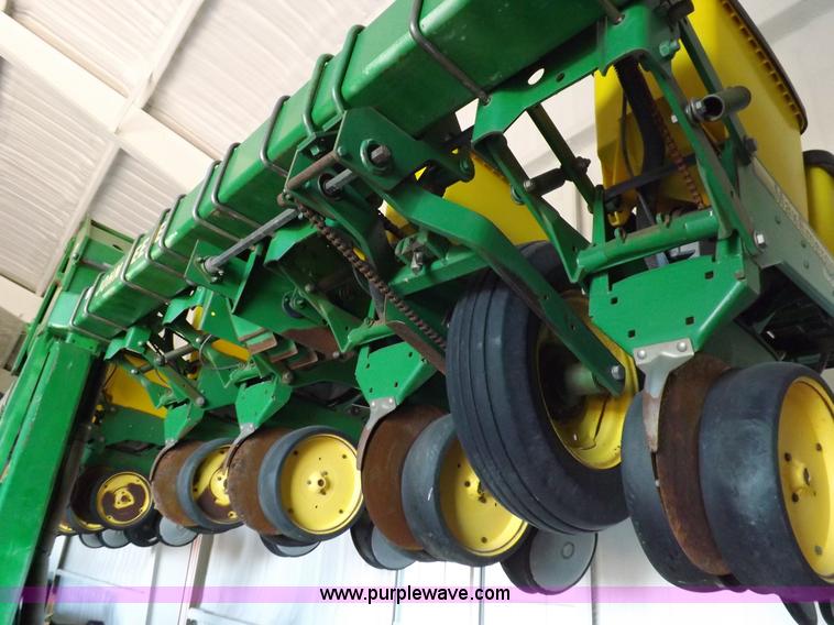 image for item K3138 John Deere 7300 Max Emerge 2 Vacumeter planter