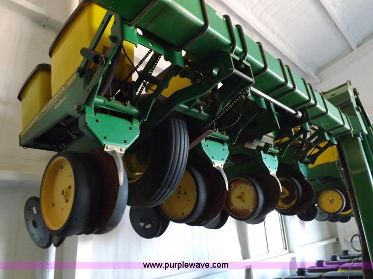 image for item K3138 John Deere 7300 Max Emerge 2 Vacumeter planter