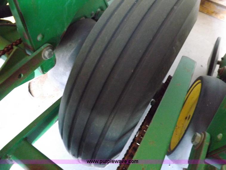 image for item K3138 John Deere 7300 Max Emerge 2 Vacumeter planter