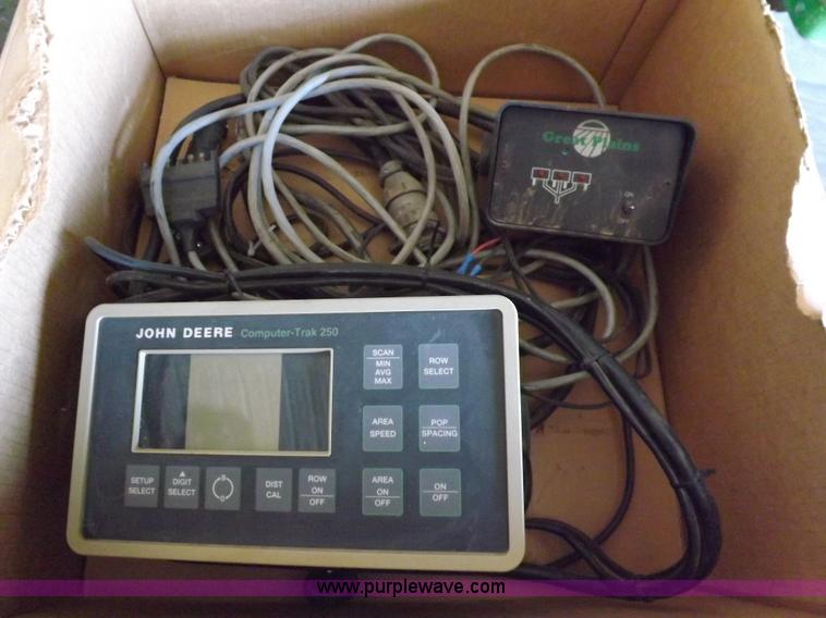 image for item K3138 John Deere 7300 Max Emerge 2 Vacumeter planter