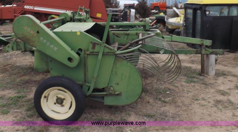 image for item K3156 John Deere 14T small square baler