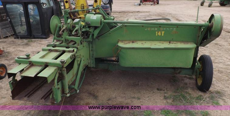 image for item K3156 John Deere 14T small square baler