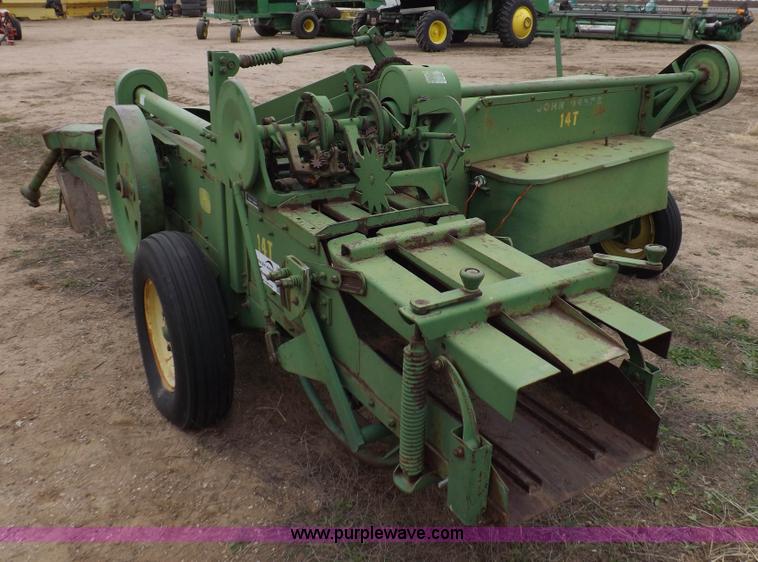 image for item K3156 John Deere 14T small square baler