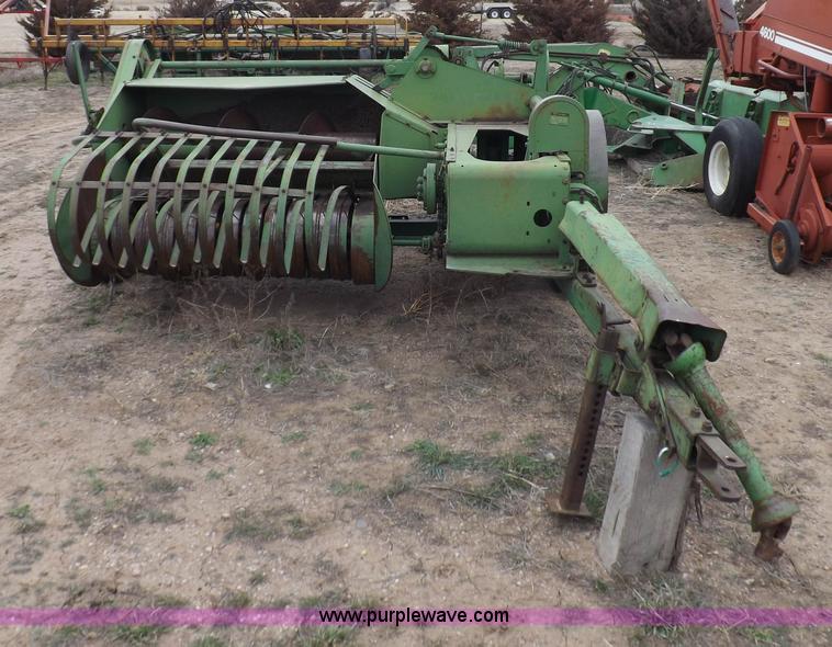 image for item K3156 John Deere 14T small square baler