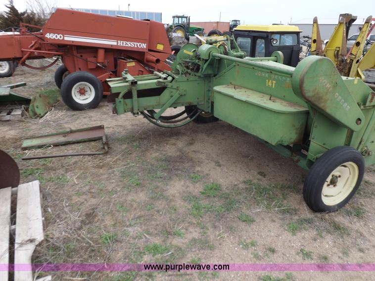 image for item K3156 John Deere 14T small square baler